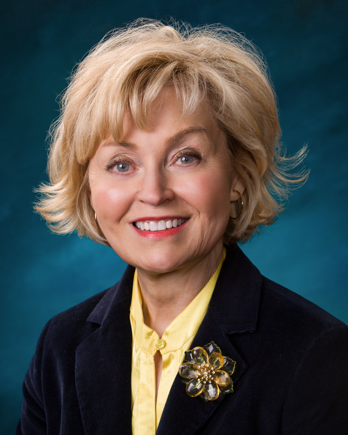 Becky Radius Headshot